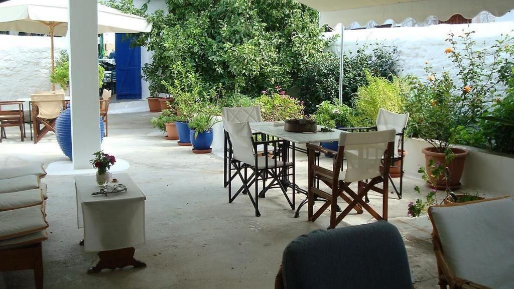 Douskos Uptown Living Hotel Hydra  Luaran gambar