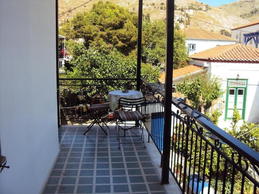 Douskos Uptown Living Hotel Hydra  Luaran gambar