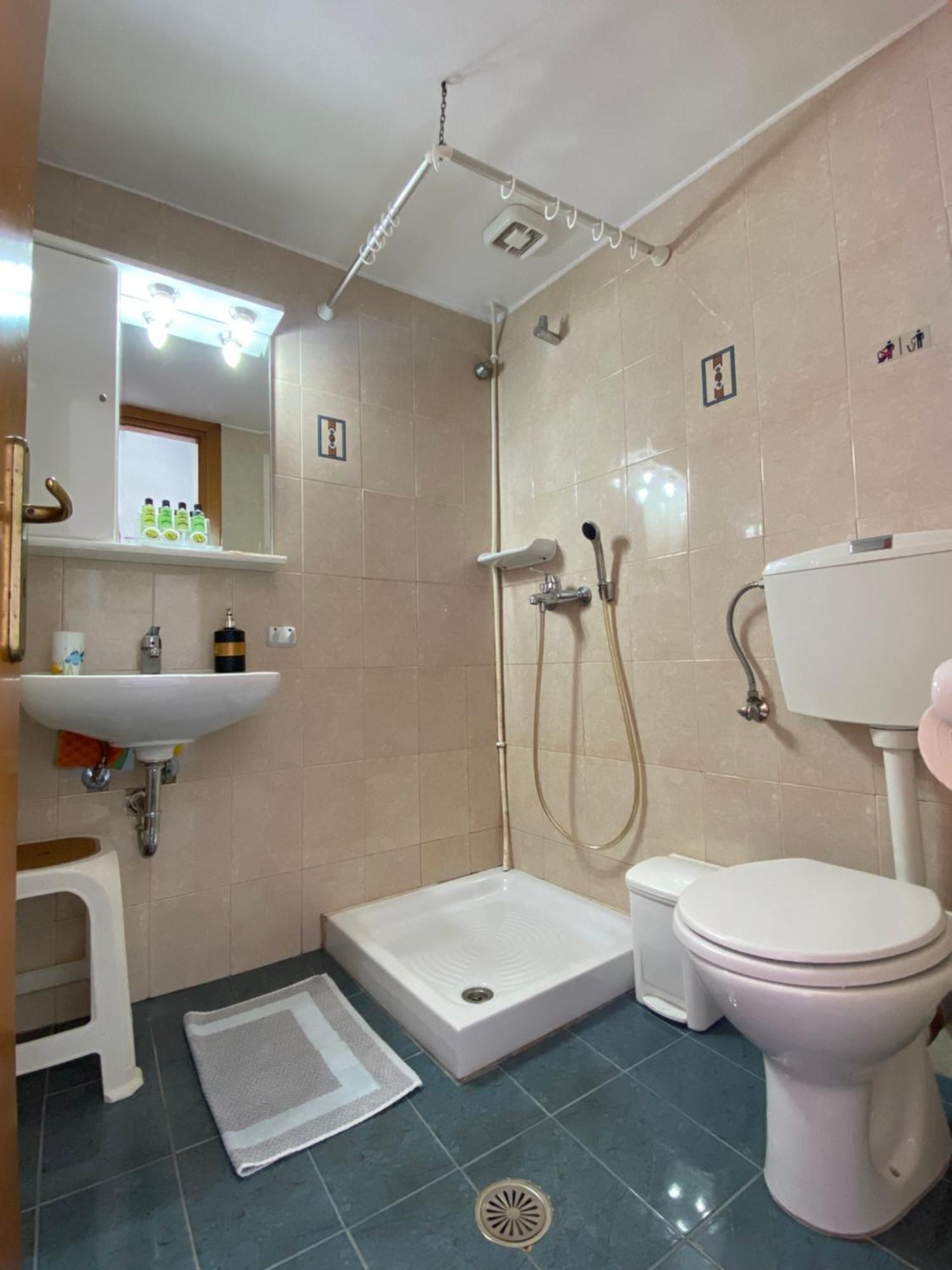 Douskos Uptown Living Hotel Hydra  Luaran gambar