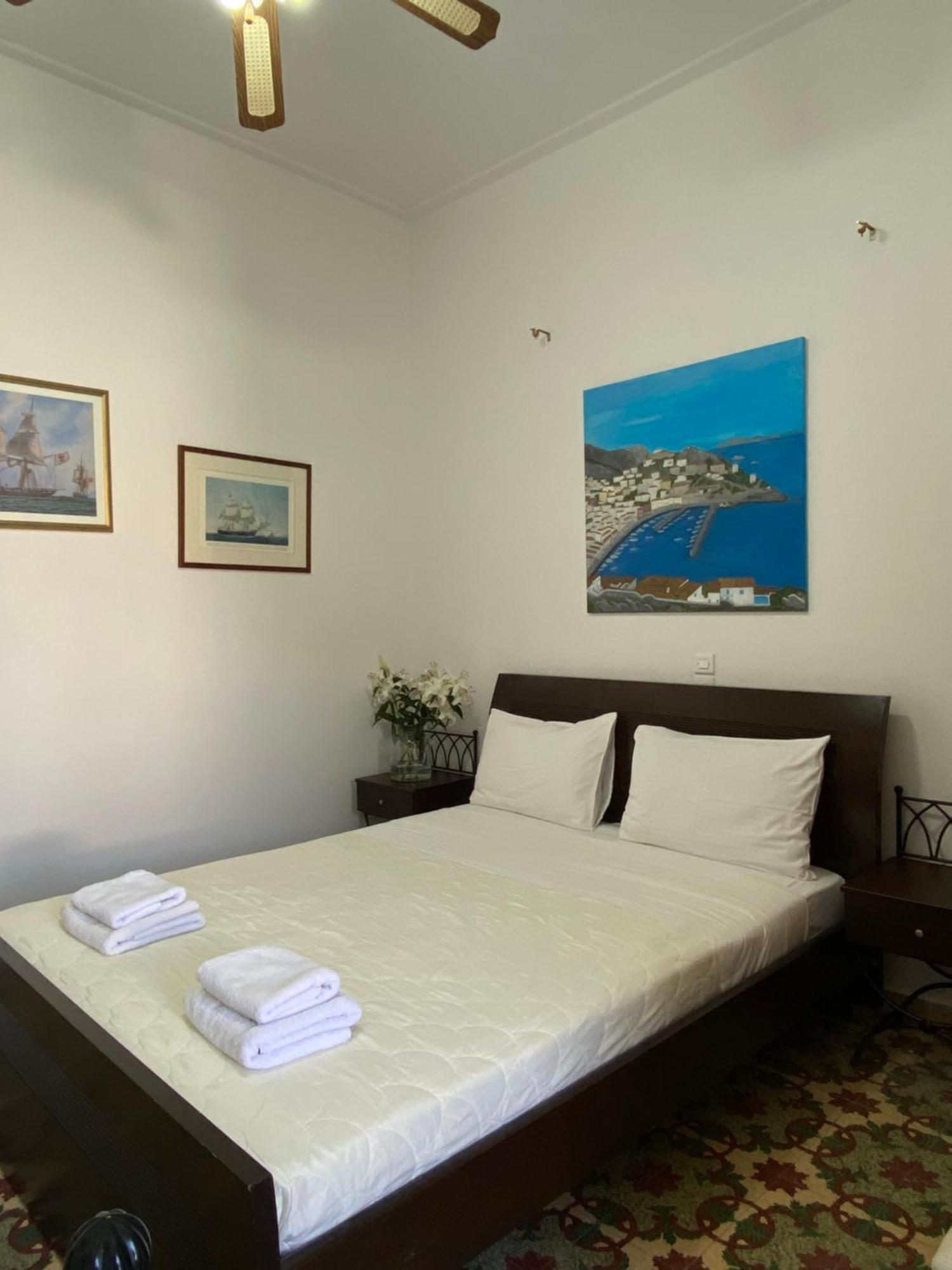 Douskos Uptown Living Hotel Hydra  Luaran gambar