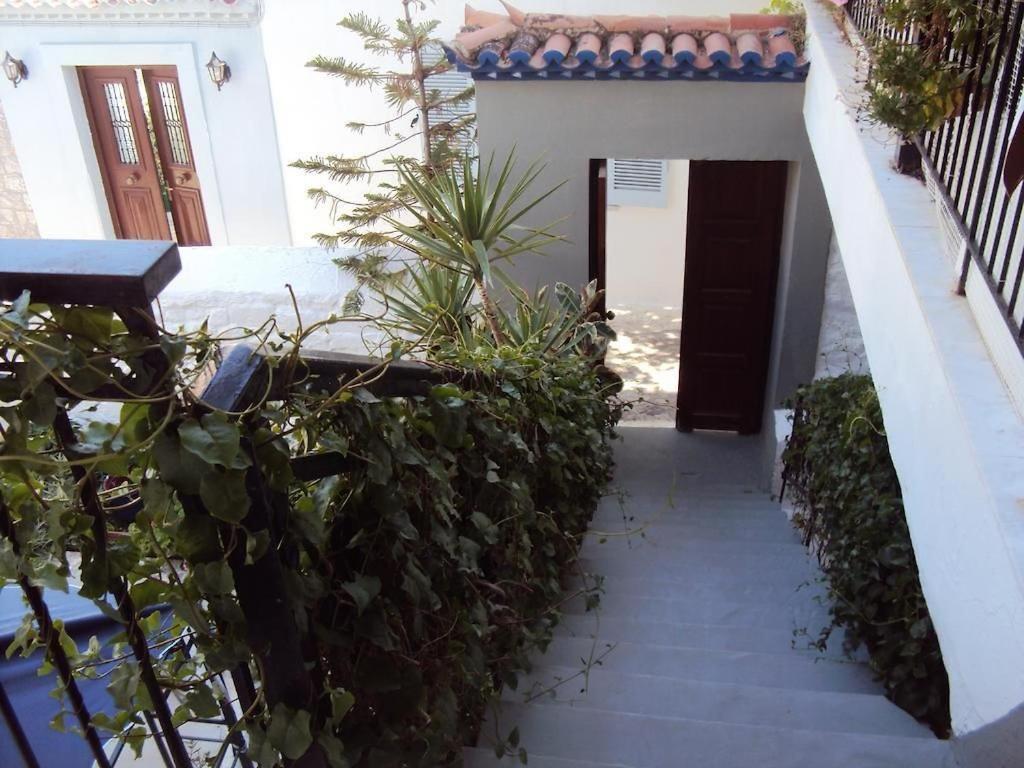 Douskos Uptown Living Hotel Hydra  Luaran gambar